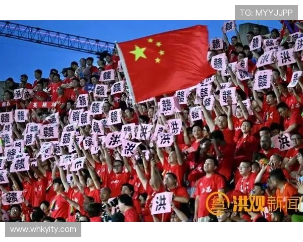 球迷群英汇聚,共同见证热血赛事激情与荣耀的时刻 球迷群英汇聚,共同见证热血赛事激情与荣耀的时刻